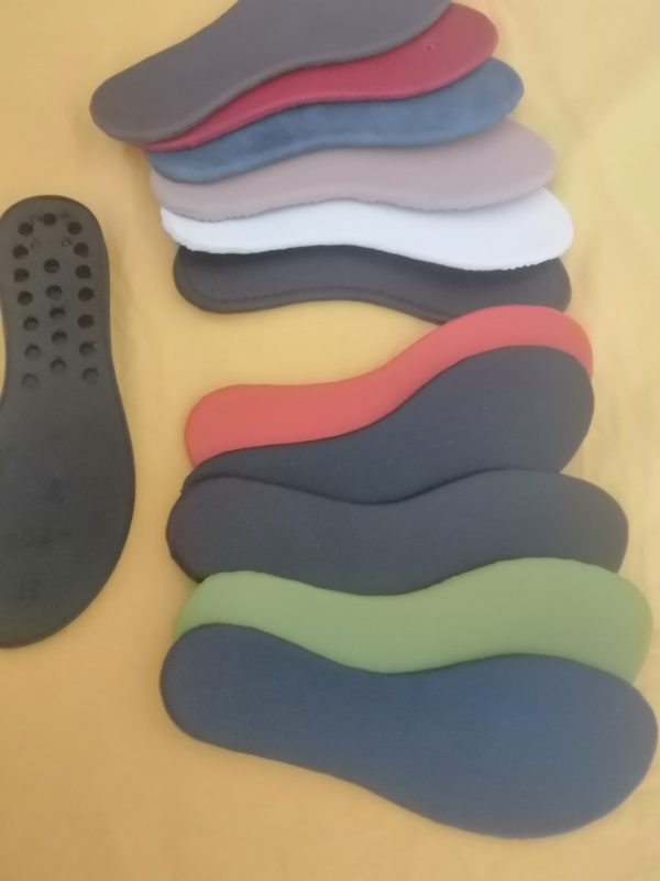 Ladies and Mens flip flops - Image 4