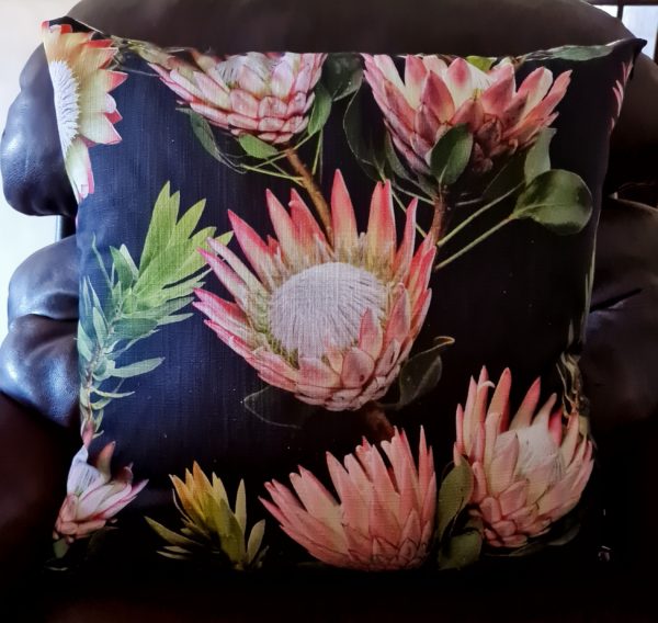 PROTEA DECOR CUSHIONS