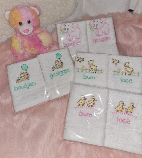 BABY CLOTHS - FACE & BUM SET - Image 2