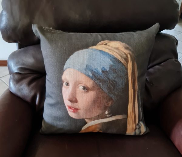 FRIEDA CUSHION 1