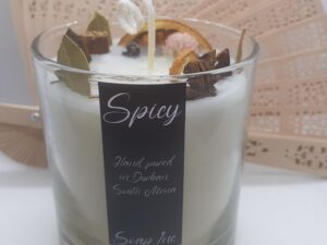 SPICY SCENTED CANDLE