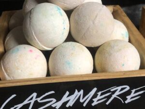 BATH BOMB - CASHMERE