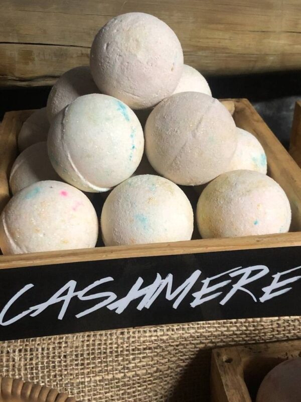 BATH BOMB - CASHMERE