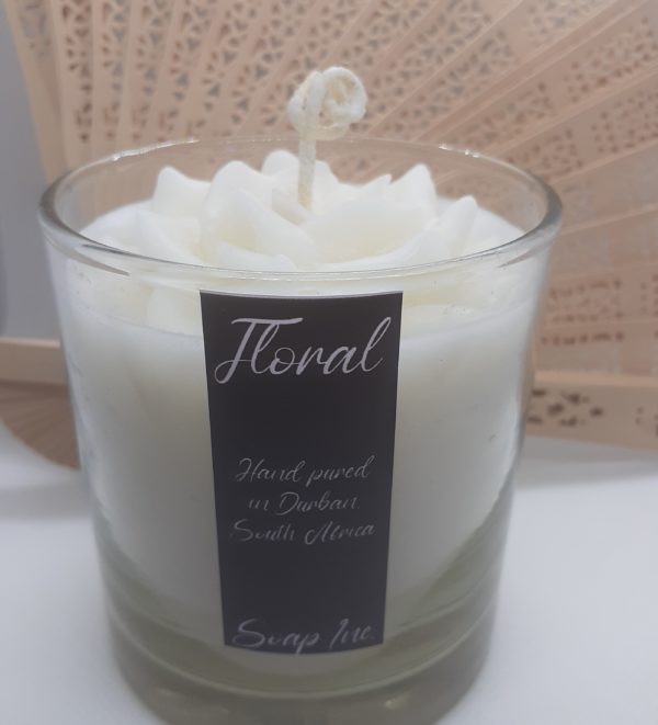 FLORAL SCENTED CANDLE