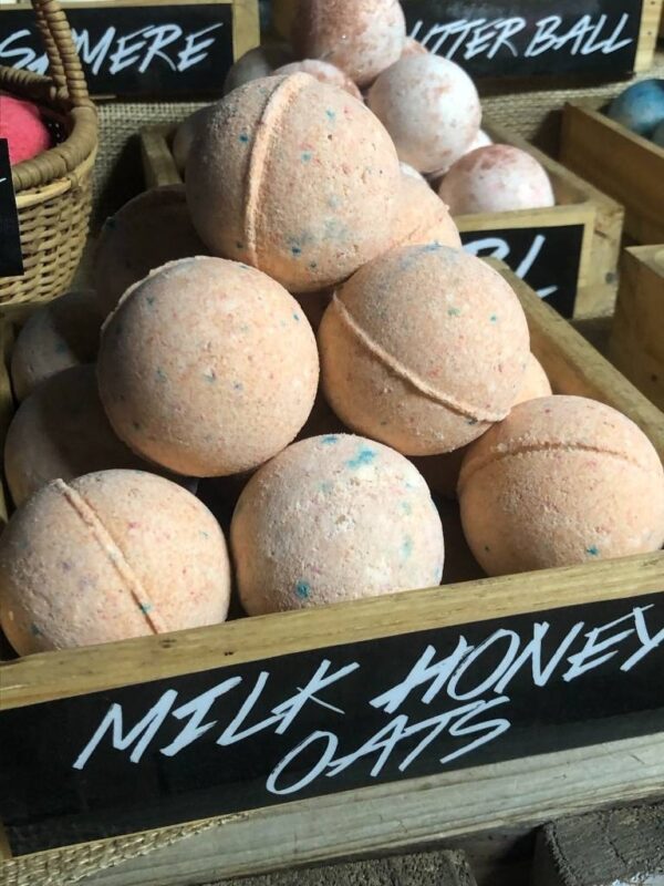 Bath Bomb - Milk, Honey and Oats